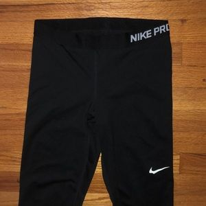 Nike Pro capri leggings